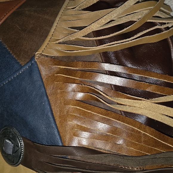 New! Genuine Leather Fringe Crossbody Bag, Shoulder Bag, tan, brown - Picture 5 of 7